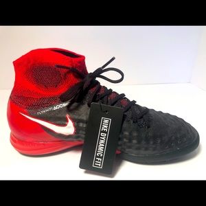 Nike football MAGISTAX Próximo IC  black & Red